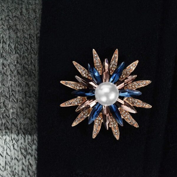 Austrain Crystal Geometry Flower Brooch Pins with Simulated Pearl Bouquet Jewelry Accessories for Women